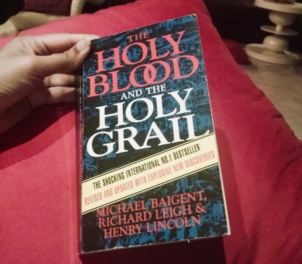 The Holy Blood and The Holy Grail by Michael Baigent, Richard Leigh, and  Henry Lincoln â Of Books & Bookworms